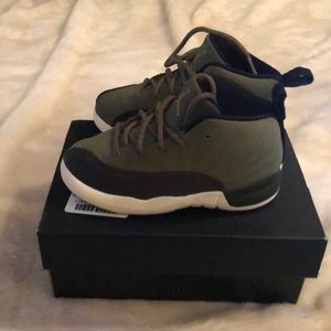 Jordan 12 Retro (TD) Kids size 9C